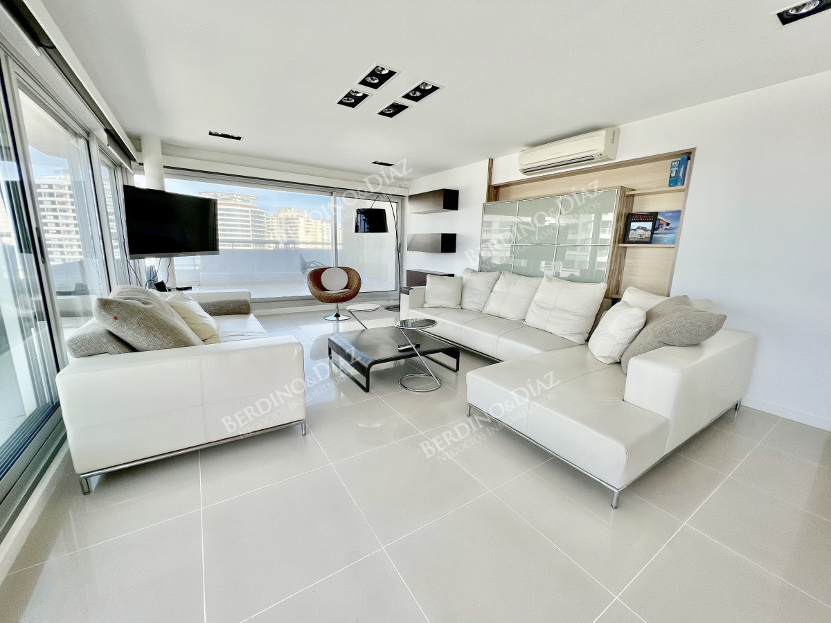 Apartamento ID.1464 -  PentHouse en la Brava con hermosa vista 