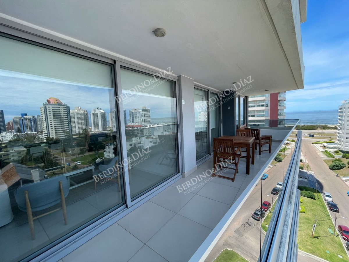 Apartamento ID.2960 - Apartamento en venta 2 dormitorios a 1 cuadra de Playa Brava 