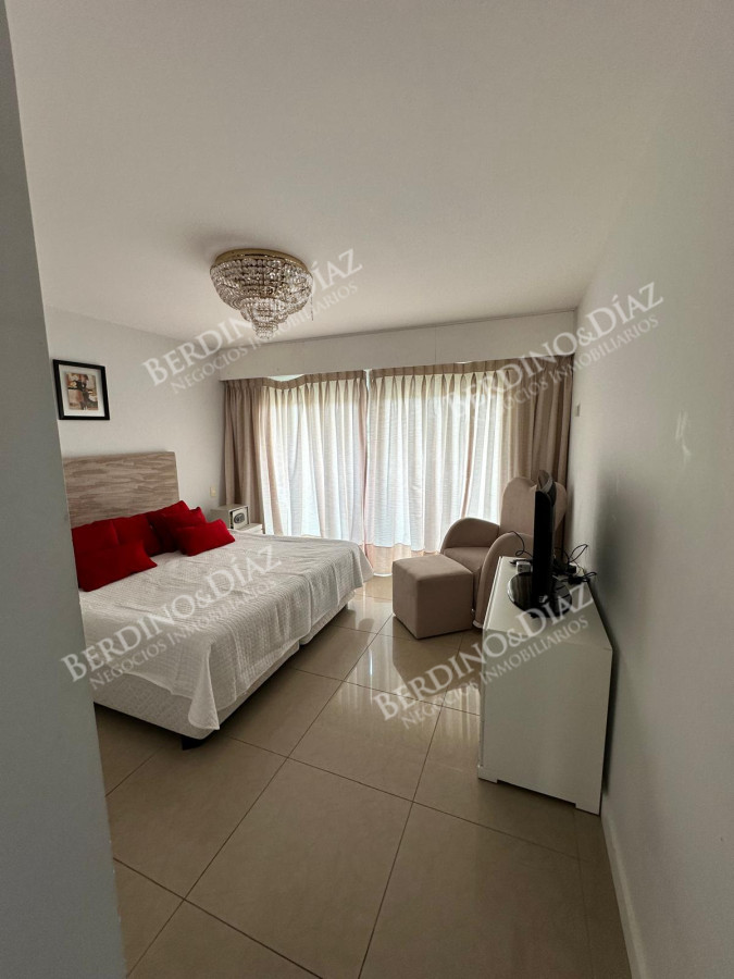 Apartamento ID.2884 - Torre Aquarela 4 dormitorios mas dependencia de servicio