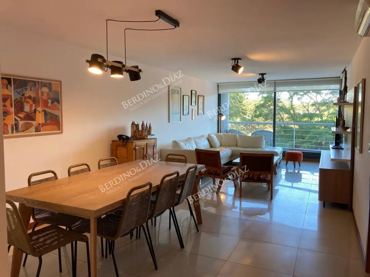 Apartamento ID.2810 - Apartamento en venta 3 dormitorios Torre con servicios
