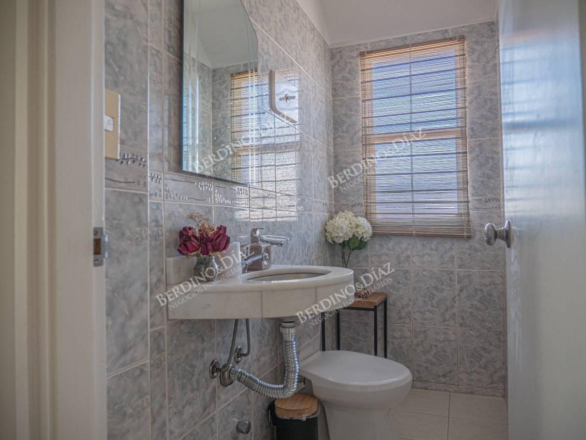 Apartamento ID.2325 - Apartamento en venta 3 dormitorios Peninsula con vista al mar