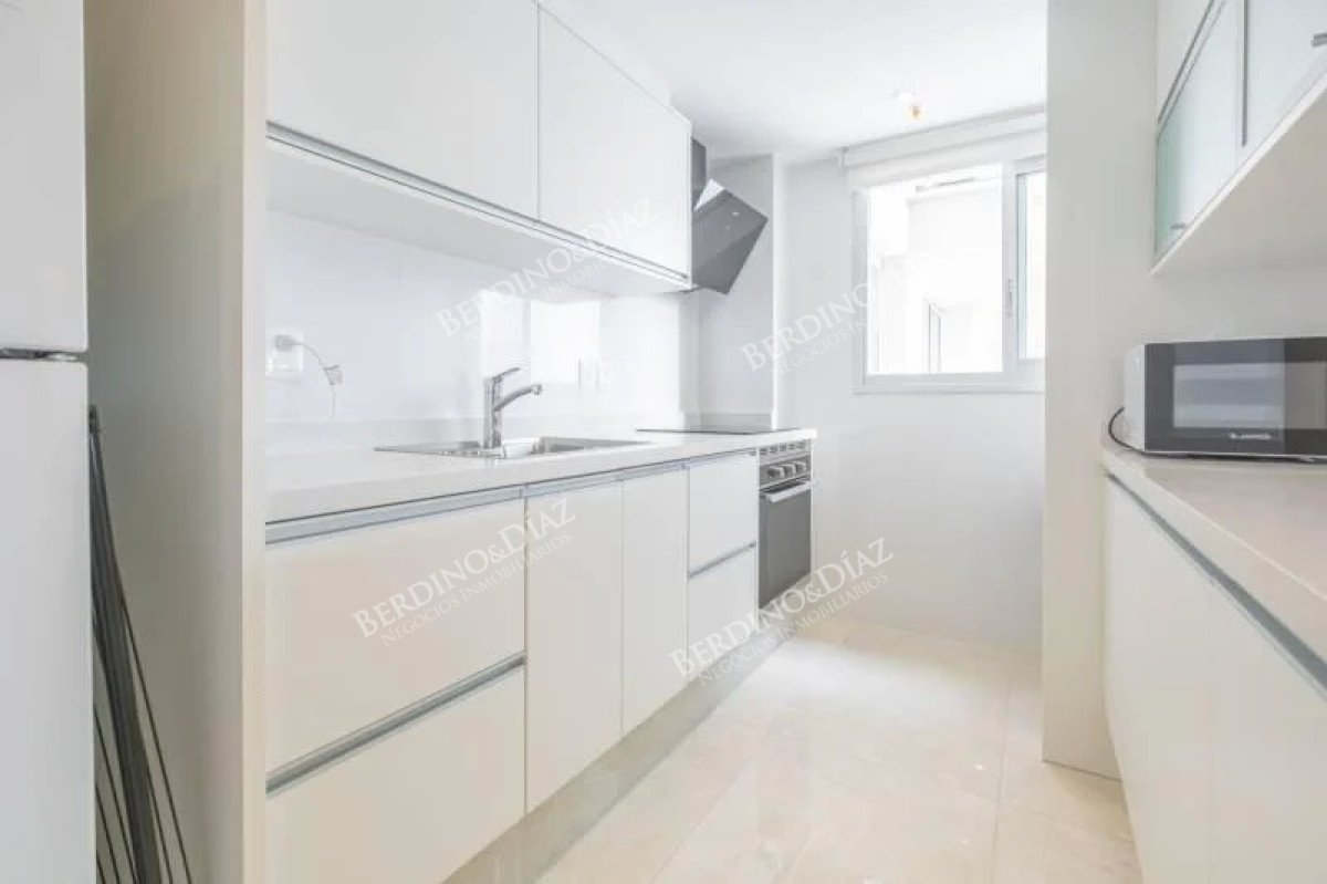 Apartamento ID.2327 - Miami Boulevard Punta del Este Oportunidad piso alto