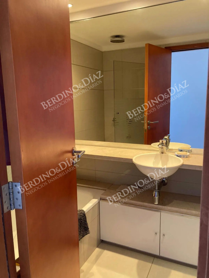 Apartamento ID.2810 - Apartamento en venta 3 dormitorios Torre con servicios