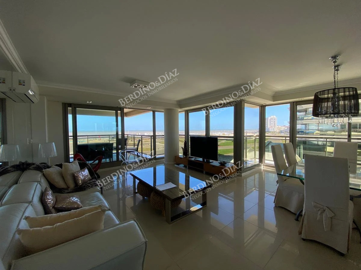 Apartamento ID.2303 - APARTAMENTO EN VENTA PLAYA BARVA ESQUINERO 