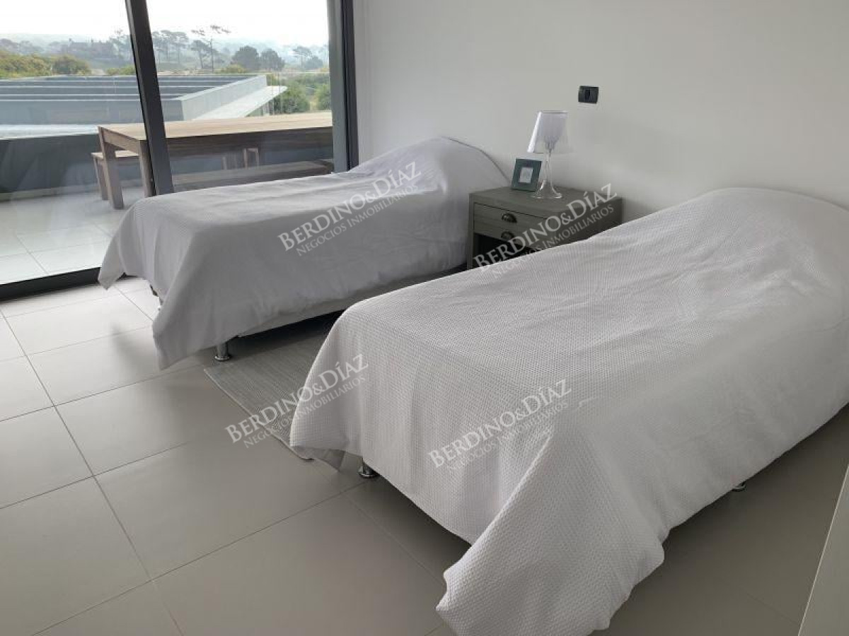 Apartamento ID.2330 - Apartamento en venta formidable de 3 suites frente al mar 