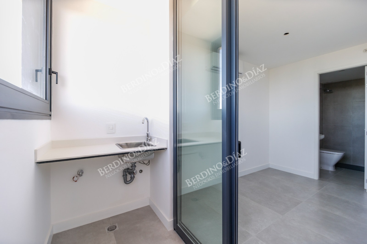 Apartamento ID.2916 - Venetian frente a Playa Mansa  Apartamento unificado Punta del Este