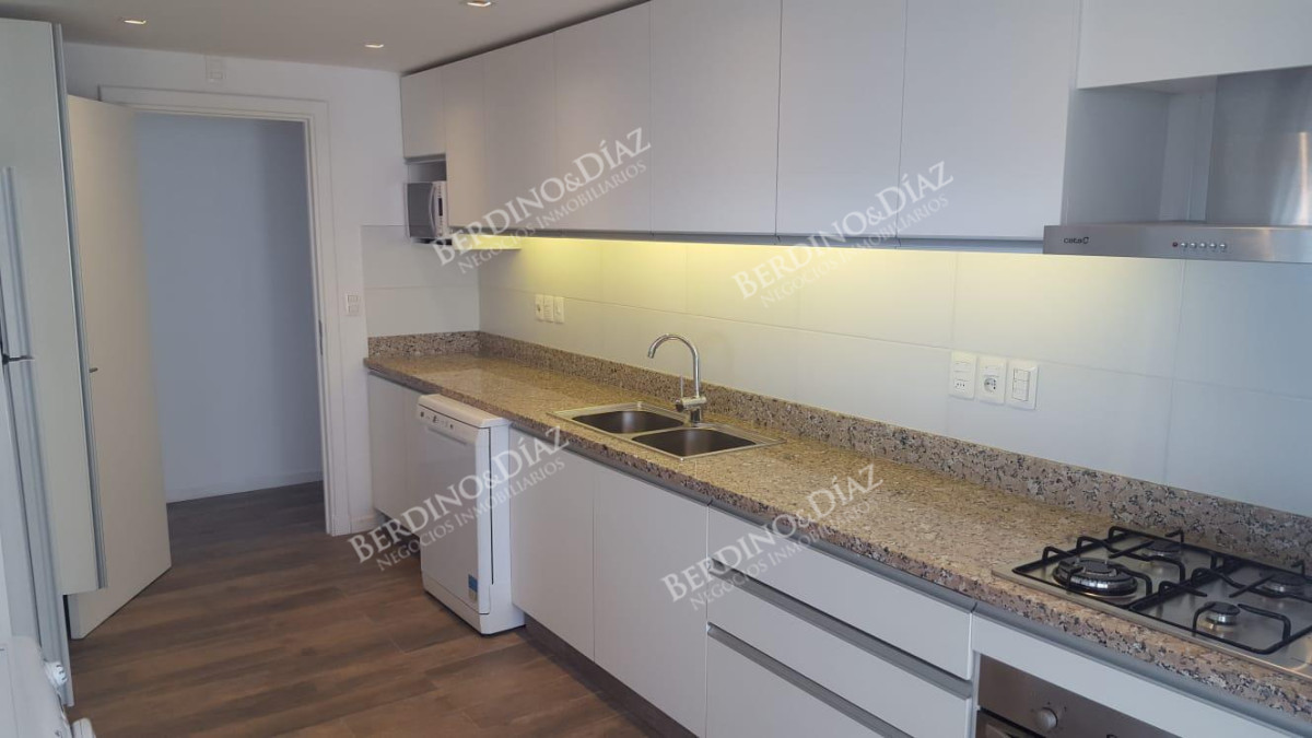 Apartamento ID.724 -  PentHouse en venta sobre la Playa Mansa
