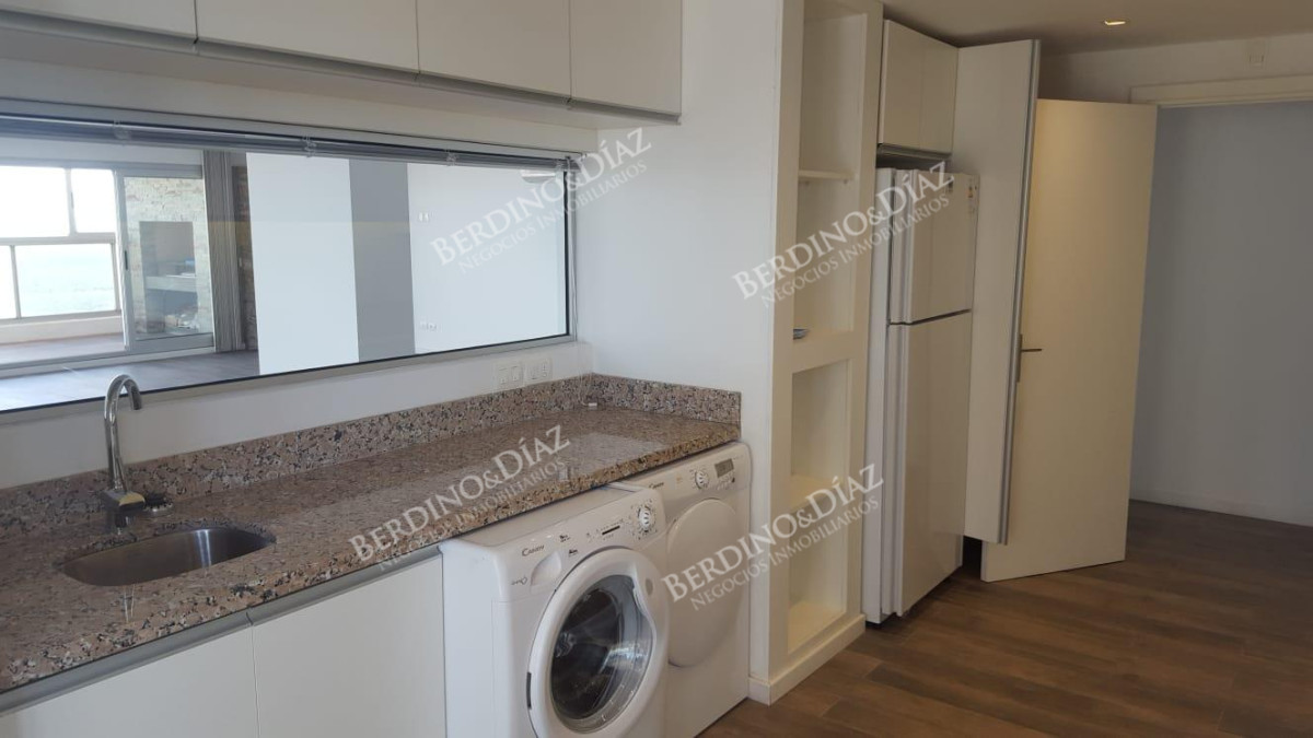 Apartamento ID.724 -  PentHouse en venta sobre la Playa Mansa