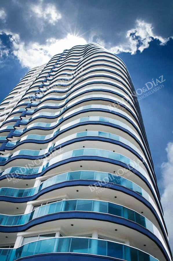 Apartamento ID.2809 - Apartamento en venta en Casino Tower Punta del Este