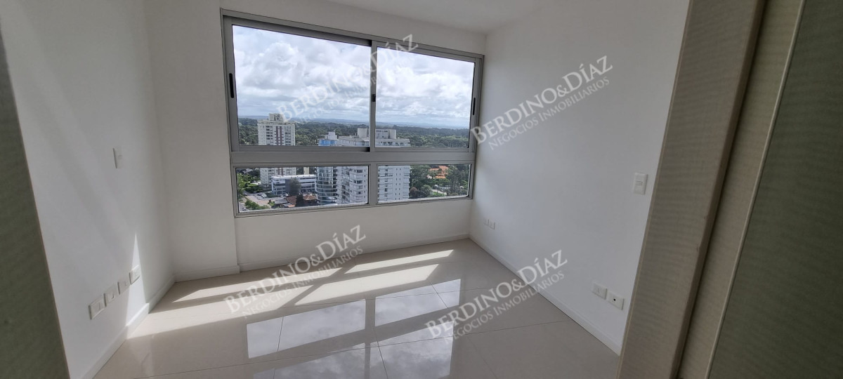 Apartamento ID.1727 - Apartamento en venta de 3 dormitorios a estrenar Punta del Este 