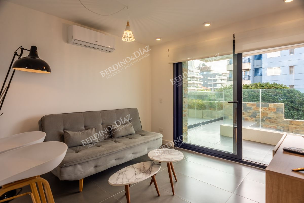 Apartamento ID.2055 - Apartamento de 1 dormitorio  frente al mar 