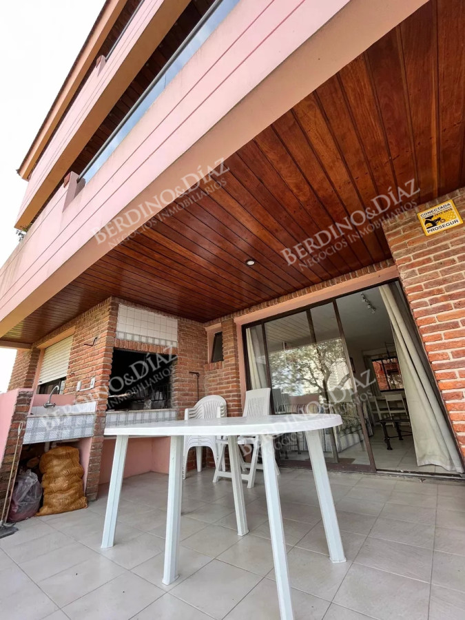Apartamento ID.2048 - Apartamento en Playa Mansa Venta