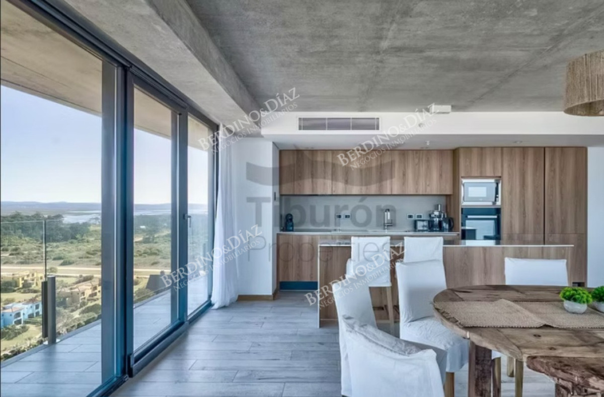 Apartamento ID.2975 - Apartamento en venta  2 dormitorios Surfside Brava