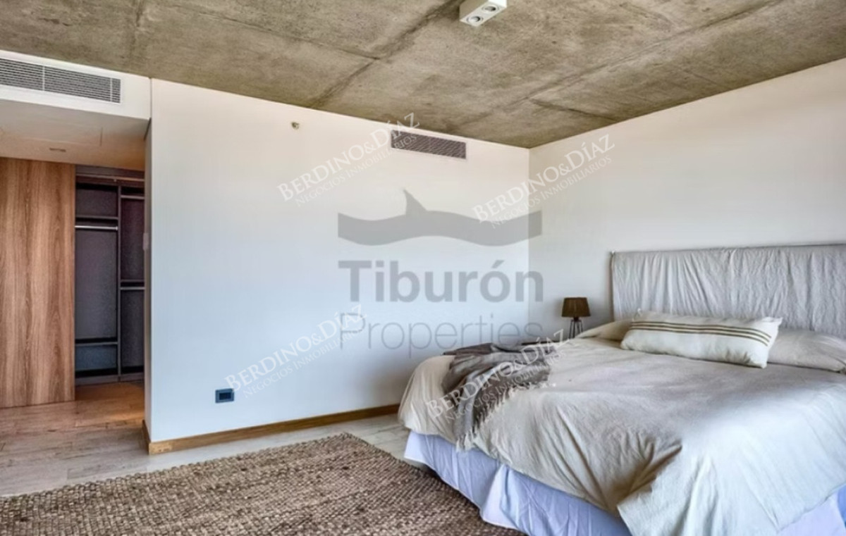 Apartamento ID.2975 - Apartamento en venta  2 dormitorios Surfside Brava