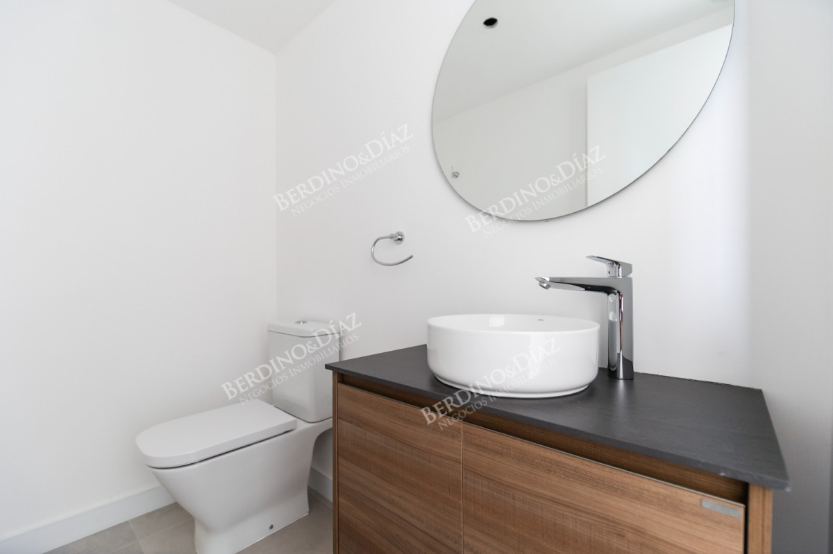 Apartamento ID.2916 - Venetian frente a Playa Mansa  Apartamento unificado Punta del Este