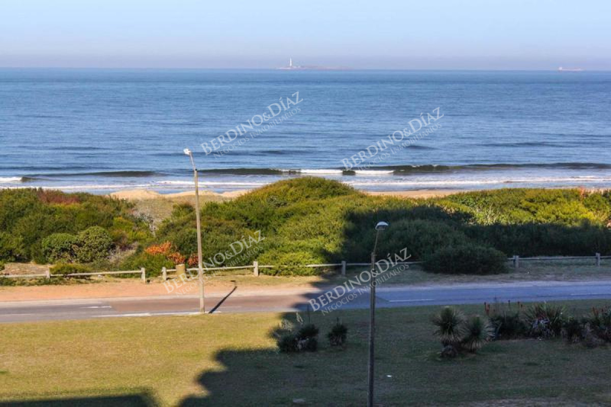 Apartamento ID.2276 - Apatamento de 4 suites frente al mar Playa Brava