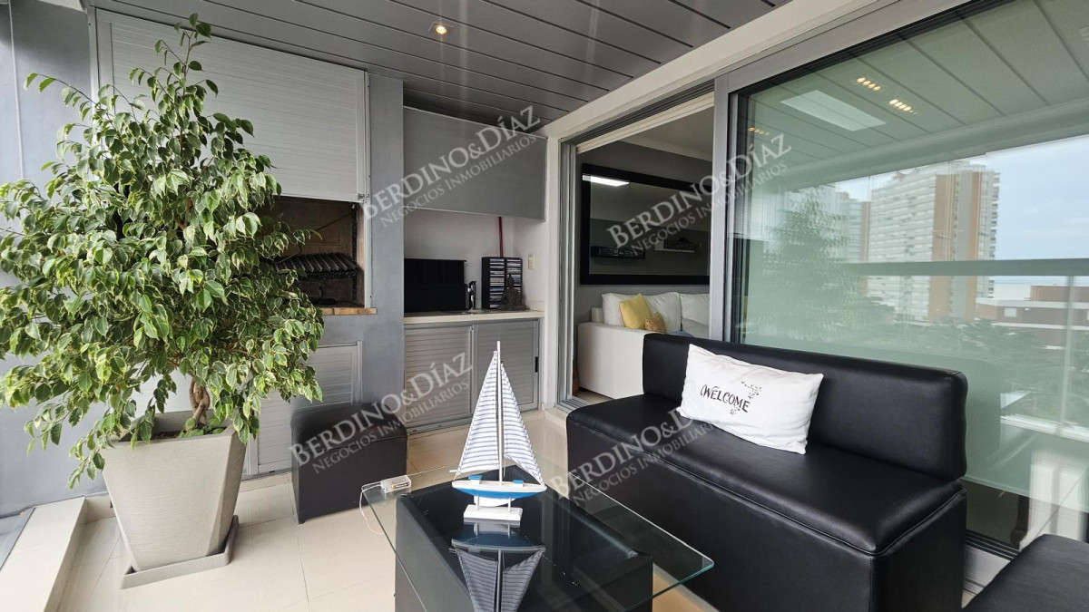 Apartamento ID.2743 - Oportunidad Miami Boulevard 1 de 2 dormitorios al frente parrillero