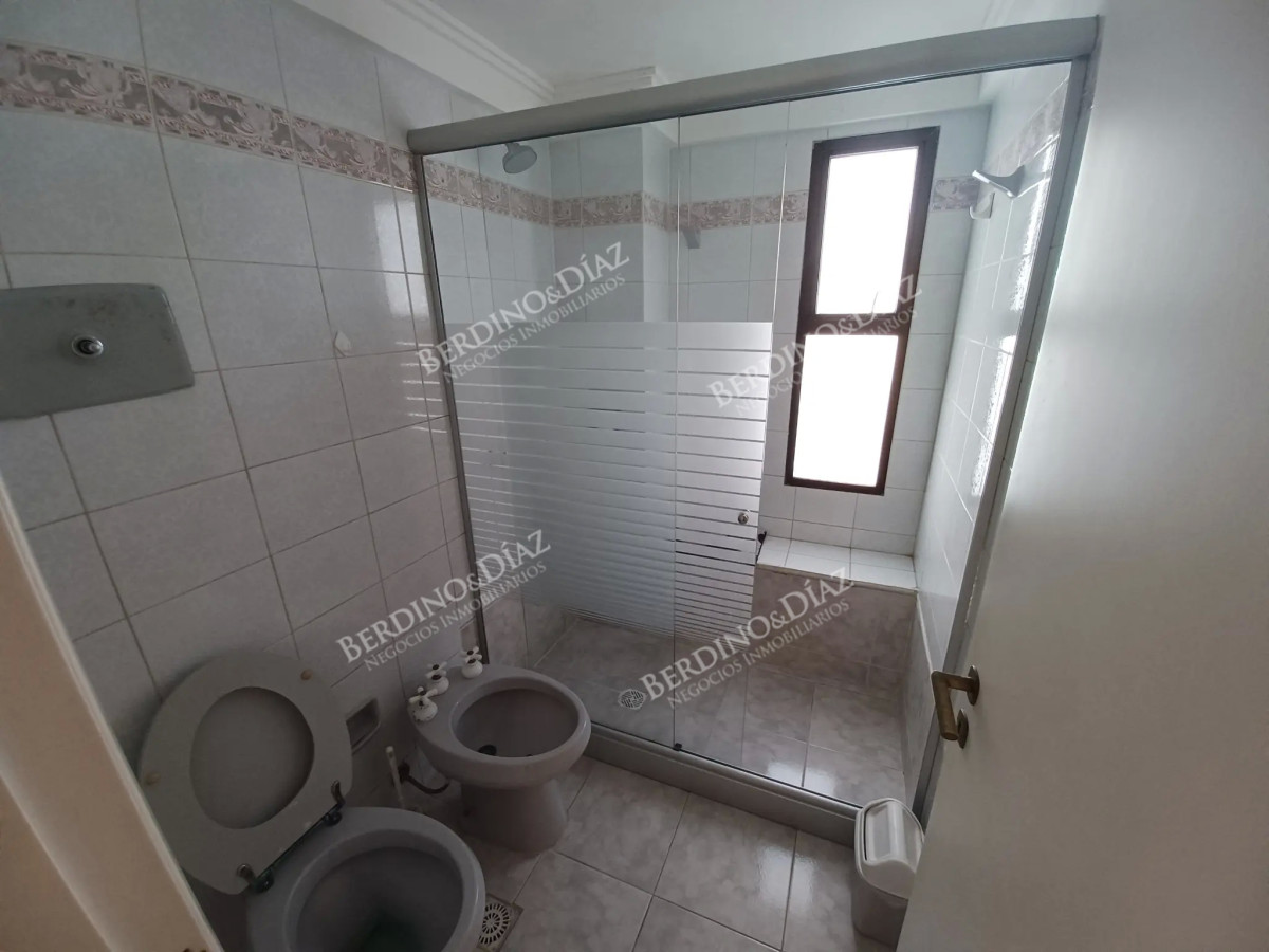 Apartamento ID.2840 - Apartamento en venta Playa Mansa 3 dormitorios
