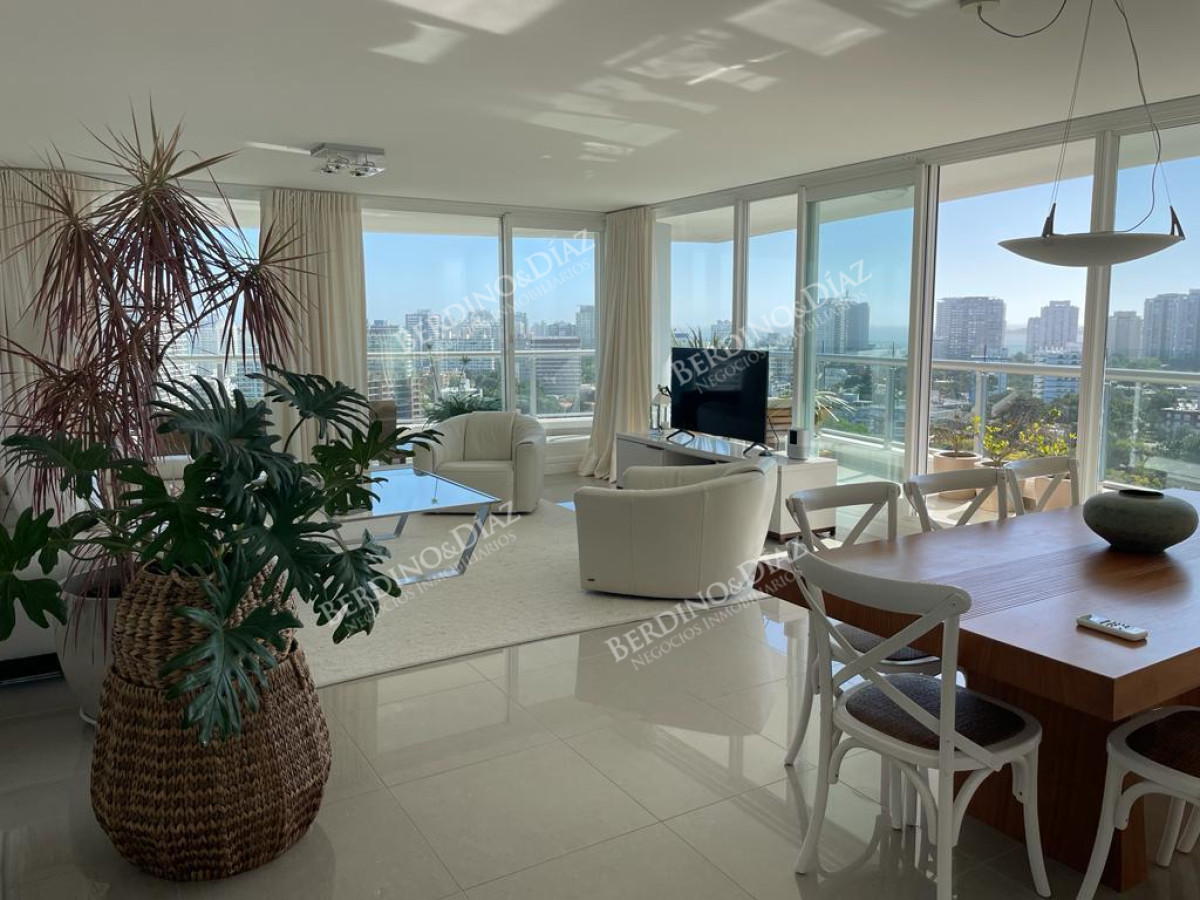 Apartamento ID.2875 - Apartamento en venta Torre One esquinero 4 dormitorios