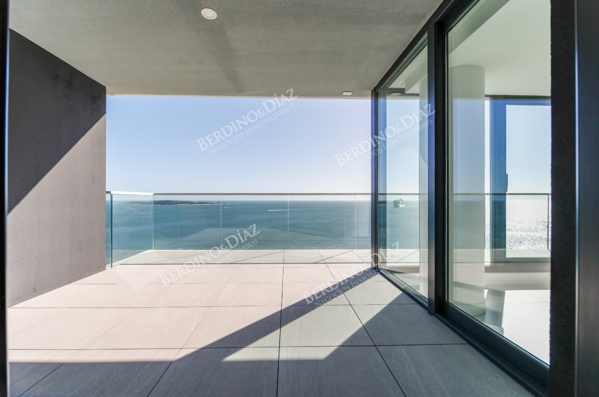 Apartamento ID.2916 - Venetian frente a Playa Mansa  Apartamento unificado Punta del Este