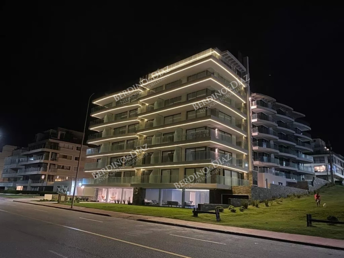 Apartamento ID.2057 - Apartamento en venta en Peninsula frente al mar