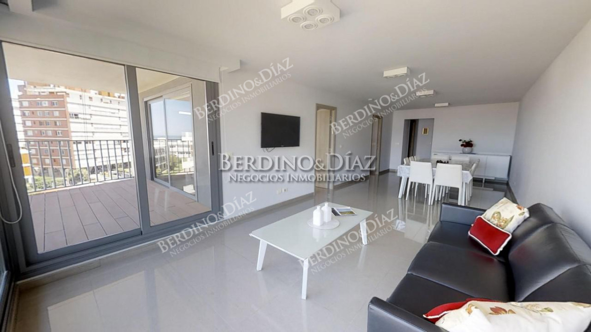 Apartamento ID.90 - Venta Apartamento en torre Onix a 2 cuadras mar Brava