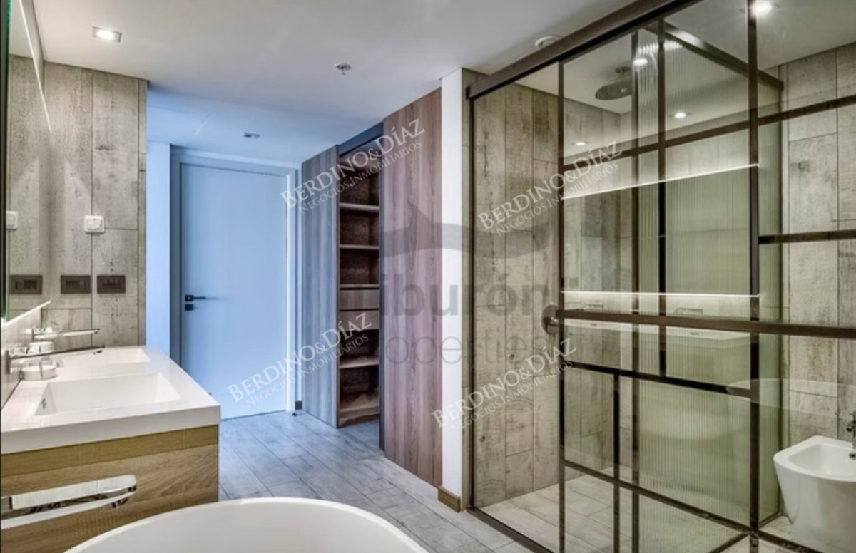 Apartamento ID.2975 - Apartamento en venta  2 dormitorios Surfside Brava