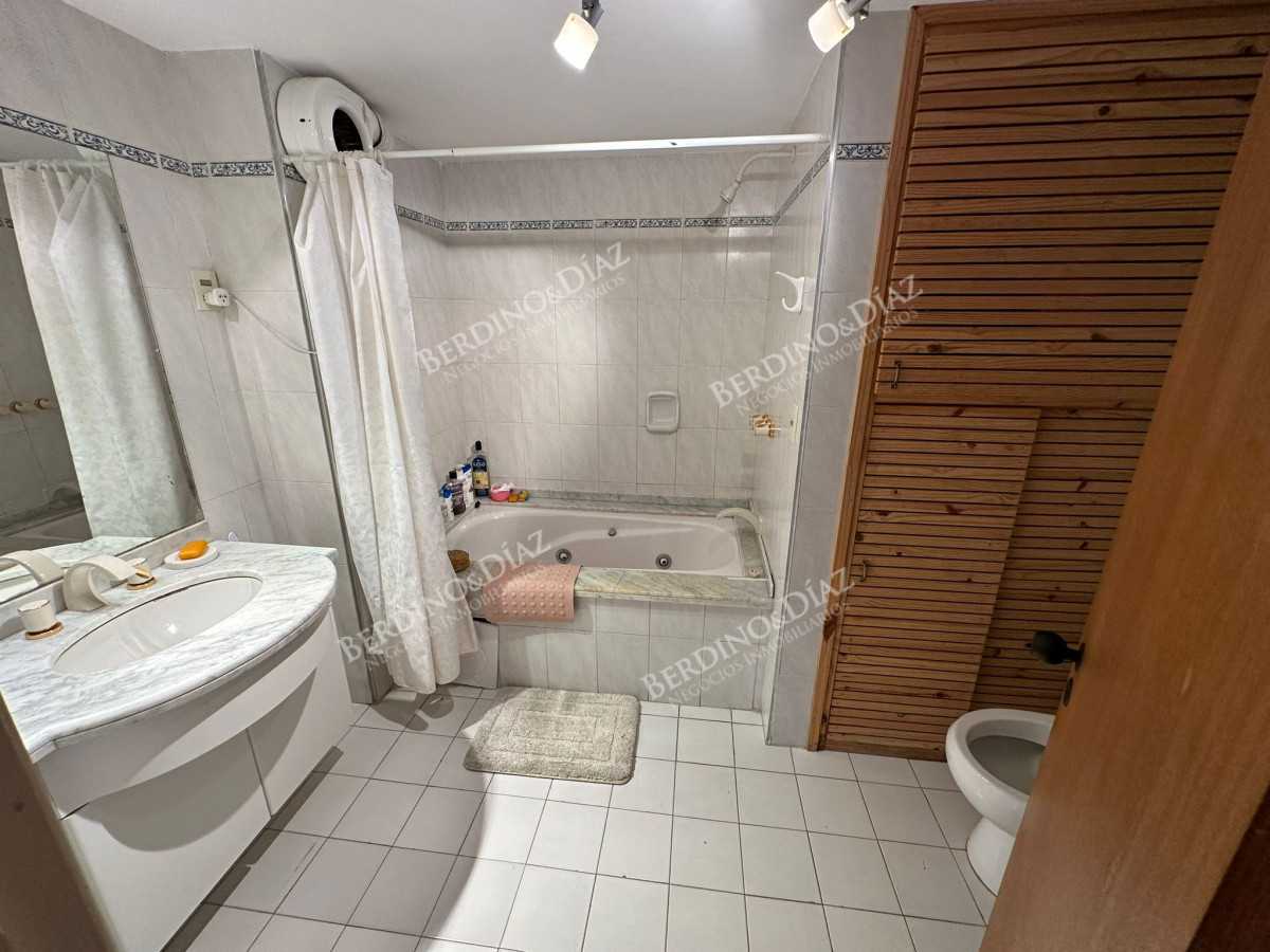 Apartamento ID.1573 - Apartamento en venta  en Punta del Este 