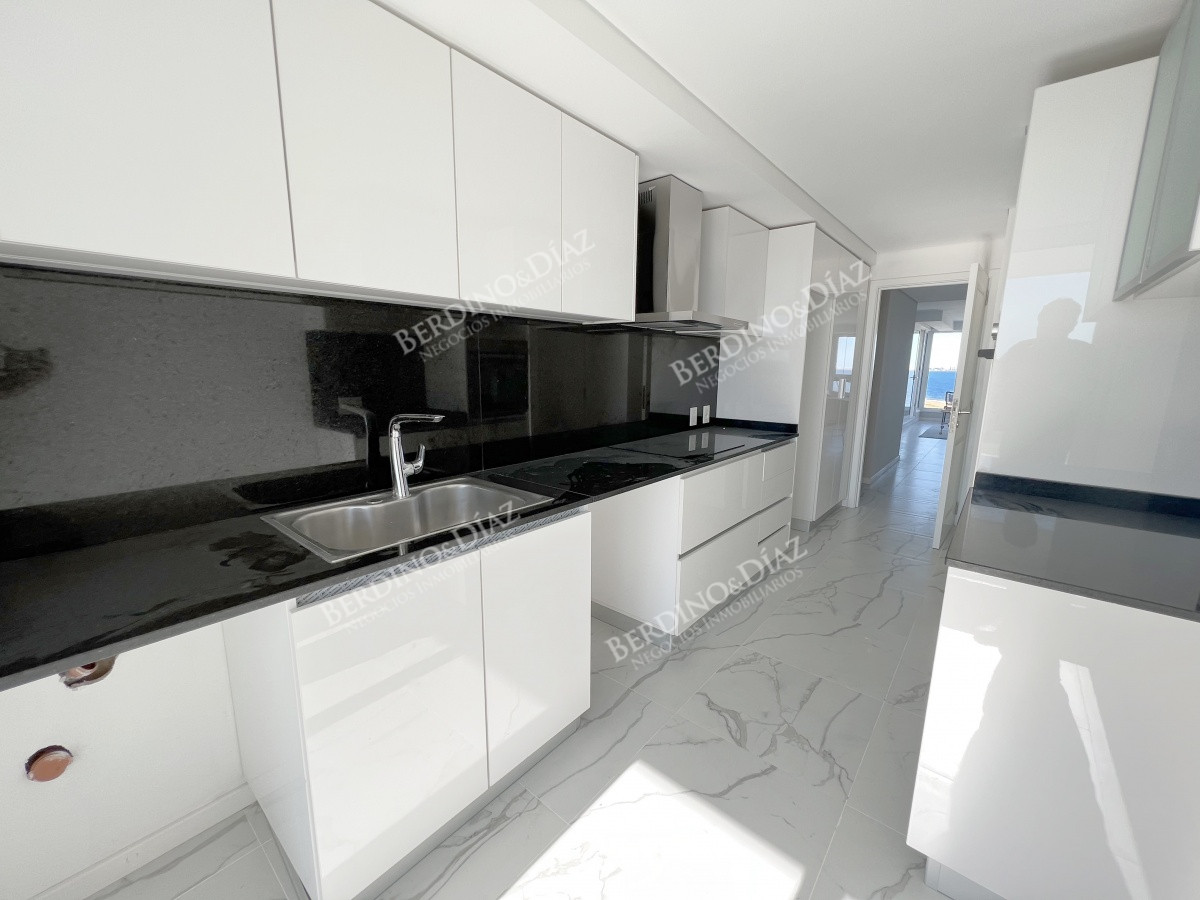 Apartamento ID.1446 - Apartamento esquinero a estrenar frente al mar y la Laguna
