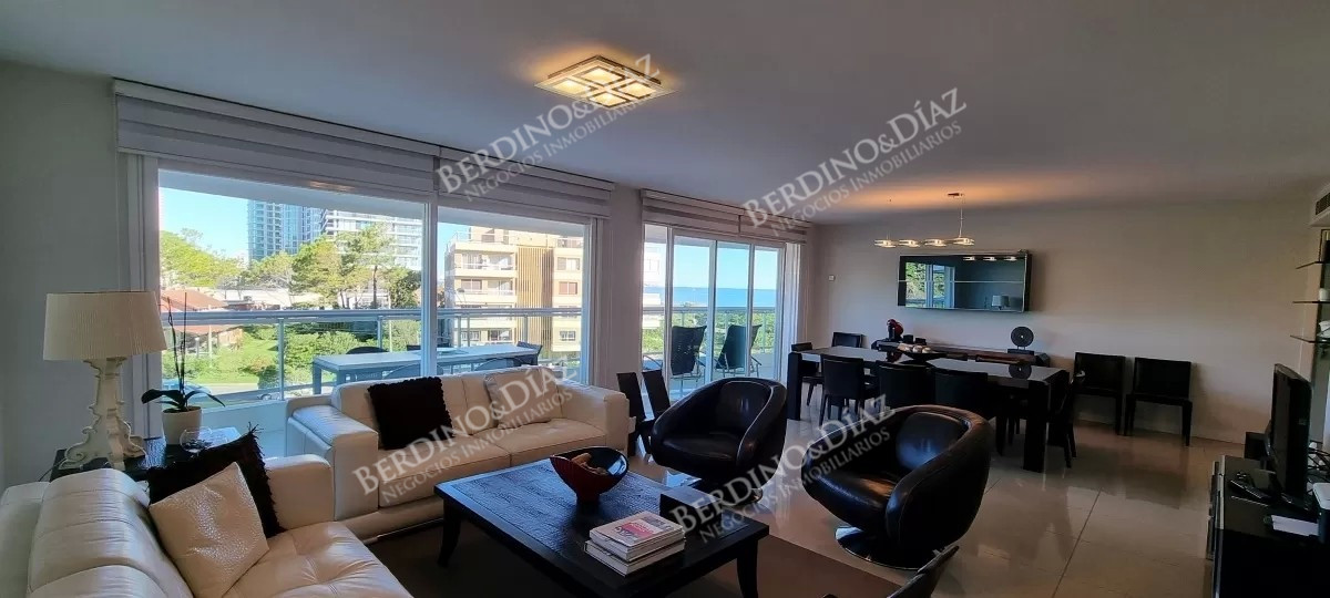 Apartamento ID.2693 - Aquarela en venta 4 suites venta en Punta del Este