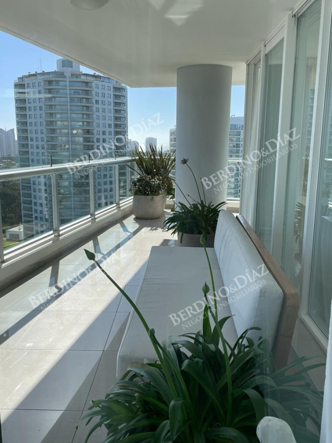 Apartamento ID.2875 - Apartamento en venta Torre One esquinero 4 dormitorios