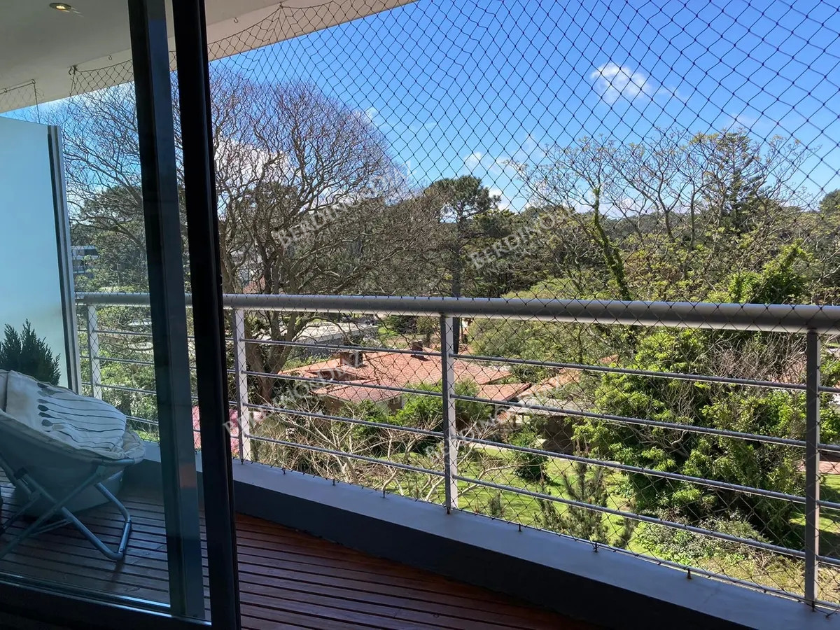Apartamento ID.2810 - Apartamento en venta 3 dormitorios Torre con servicios