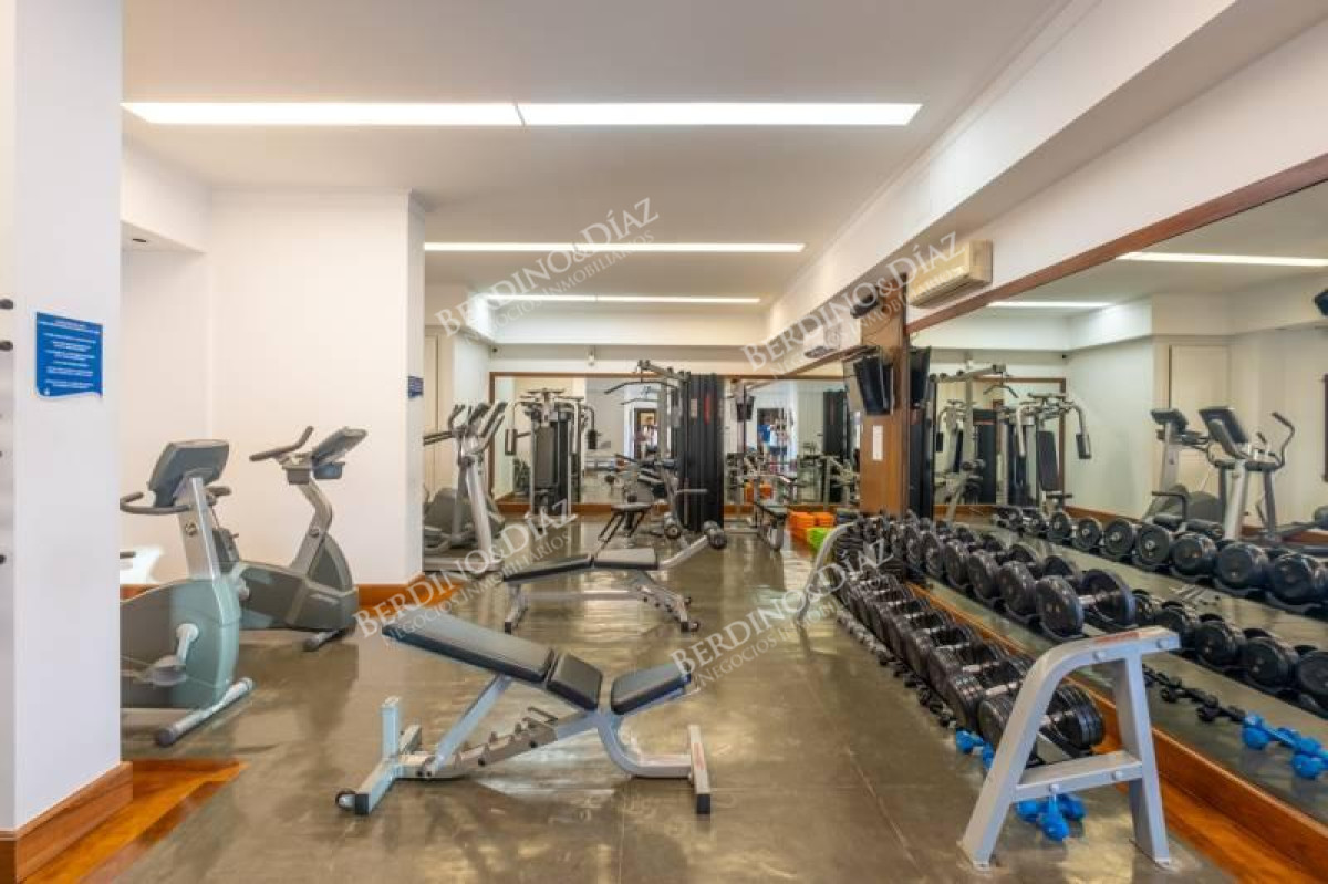 Apartamento ID.2328 - Apartamento frente a playa Mansa 3 dormitorios en venta