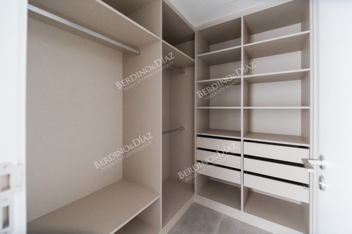 Apartamento ID.2916 - Venetian frente a Playa Mansa  Apartamento unificado Punta del Este