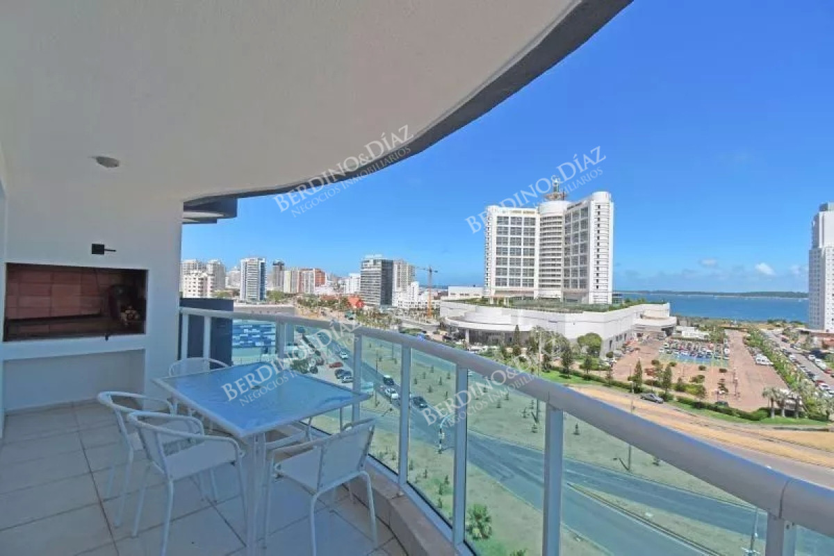 Apartamento ID.2809 - Apartamento en venta en Casino Tower Punta del Este