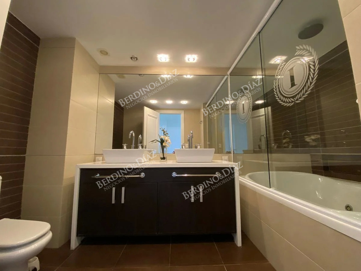 Apartamento ID.2303 - APARTAMENTO EN VENTA PLAYA BARVA ESQUINERO 
