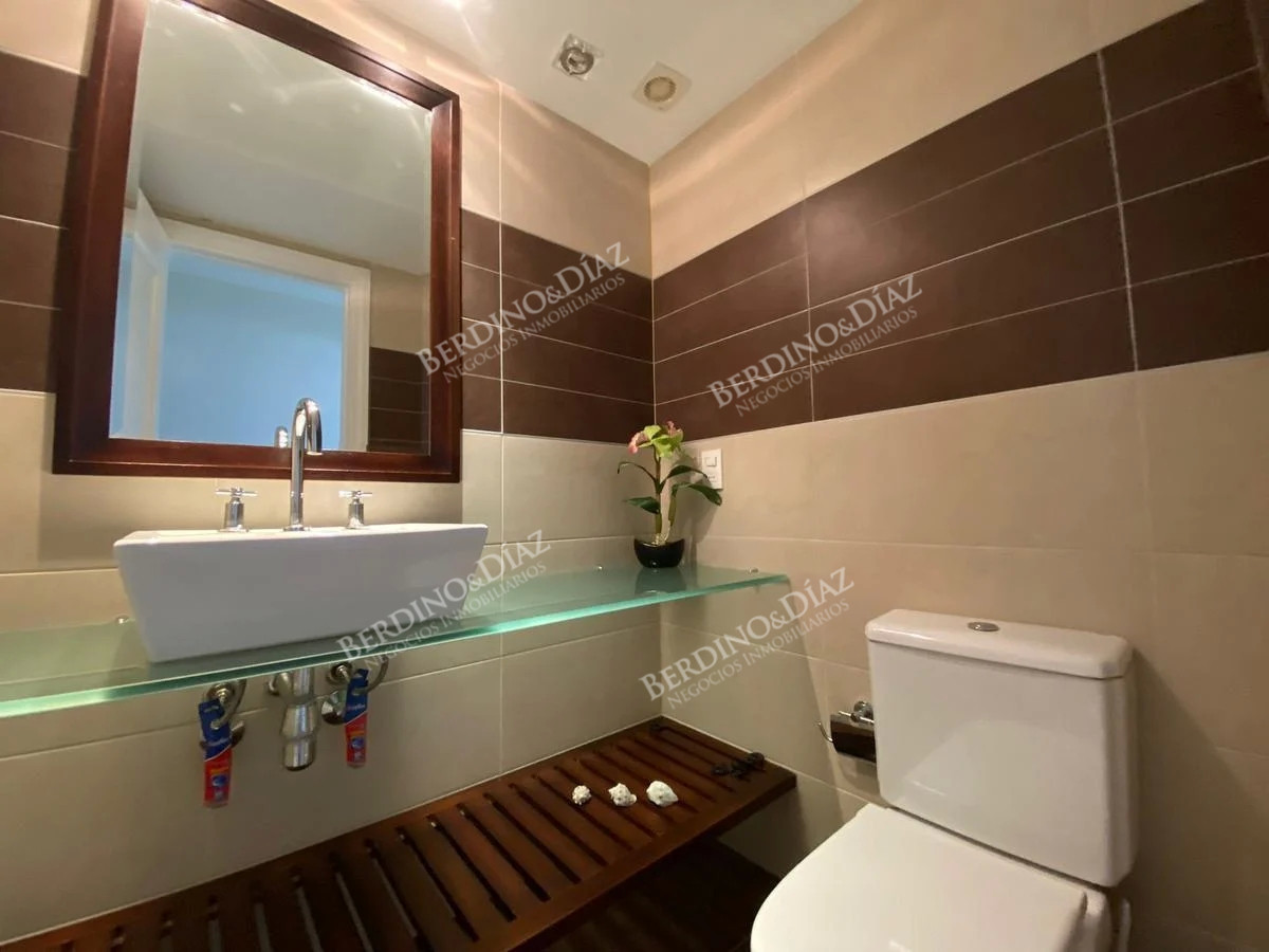 Apartamento ID.2303 - APARTAMENTO EN VENTA PLAYA BARVA ESQUINERO 