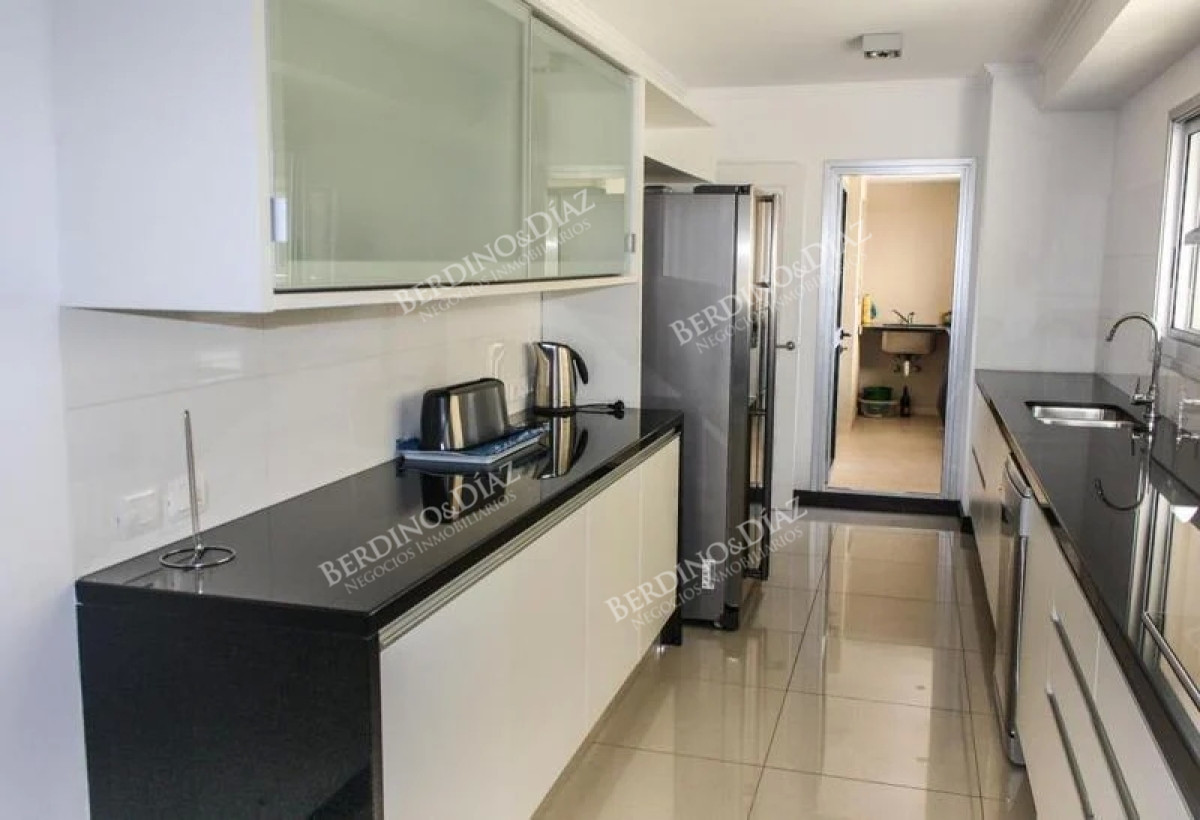 Apartamento ID.2276 - Apatamento de 4 suites frente al mar Playa Brava