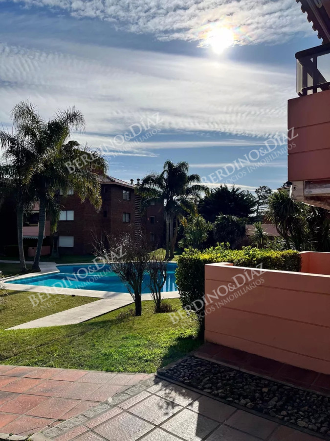 Apartamento ID.2048 - Apartamento en Playa Mansa Venta