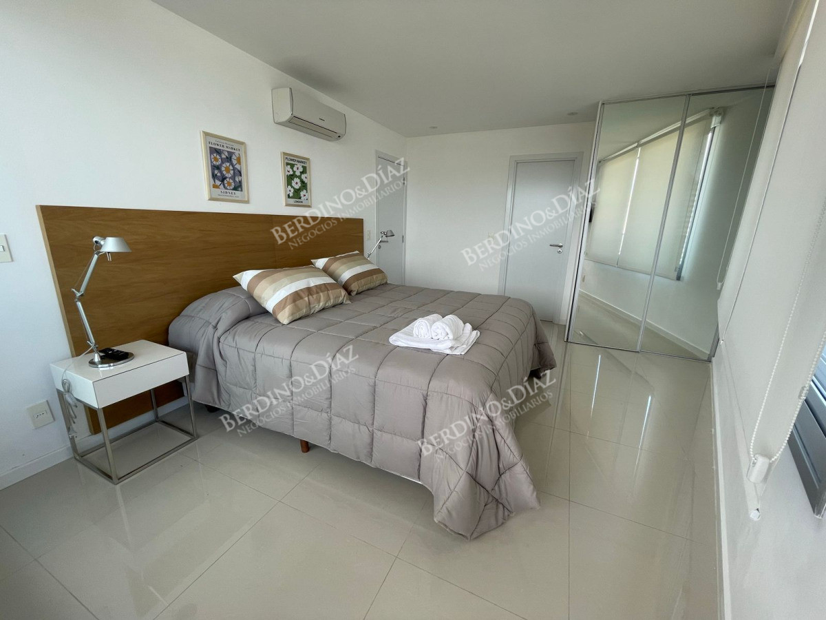 Apartamento ID.2960 - Apartamento en venta 2 dormitorios a 1 cuadra de Playa Brava 