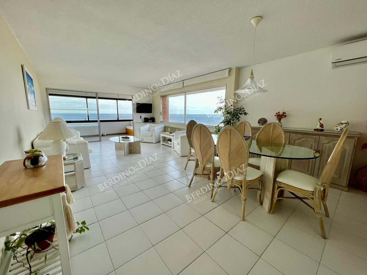 Apartamento ID.1819 - Apartamento en venta  en Punta del Este 