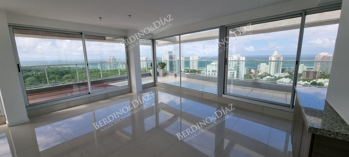 Apartamento ID.1737 - Espectacular Penthouse en venta  en Punta del Este 