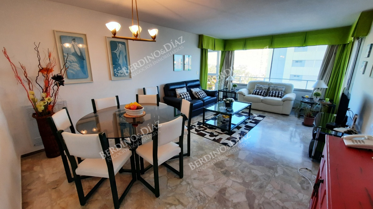 Apartamento ID.1021 - Apartamento en venta con vista al mar en Playa Mansa