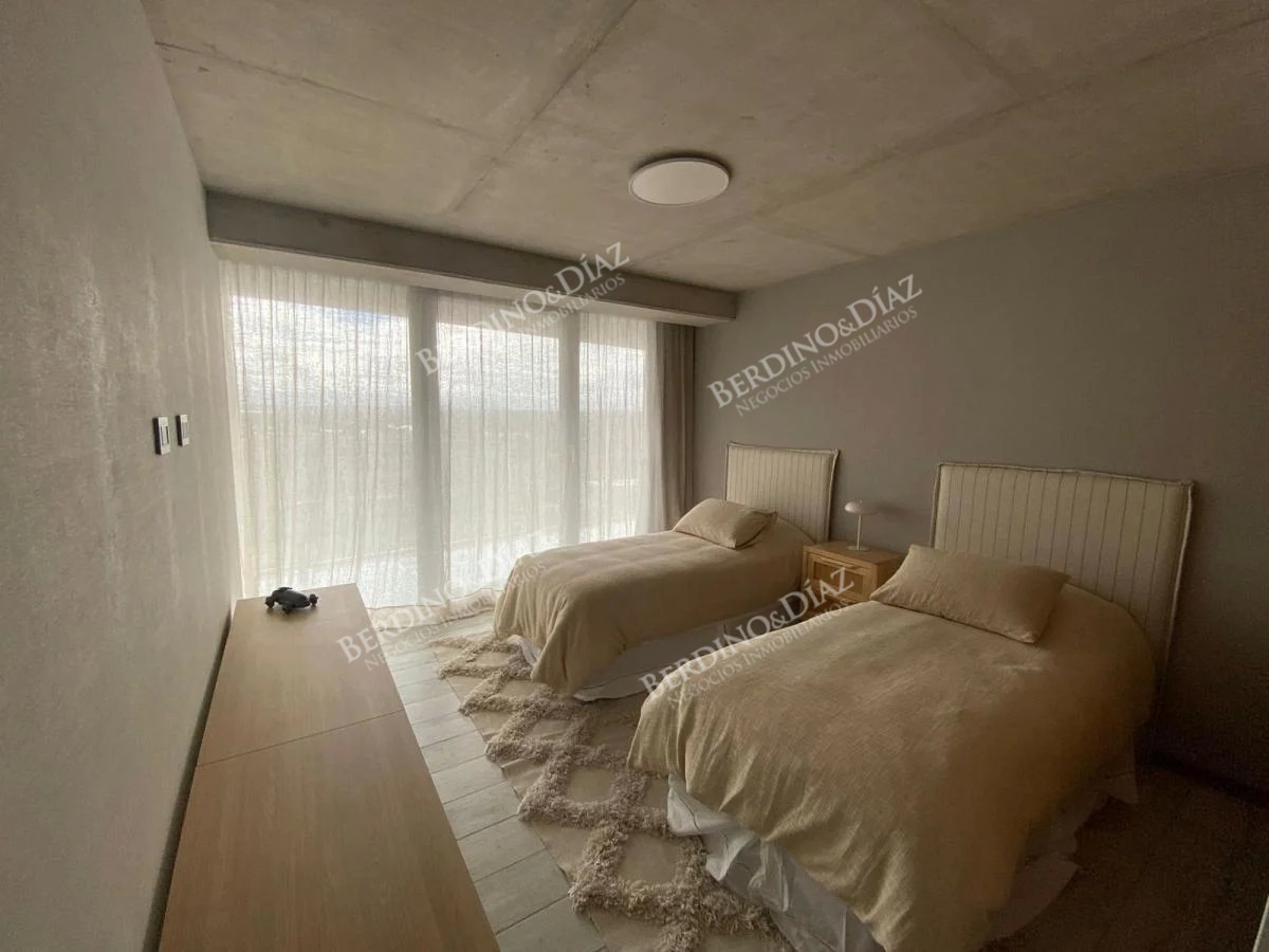 Apartamento ID.2268 - Apartamento vsita al mar en venta 140m2 propios Rincon del Indio