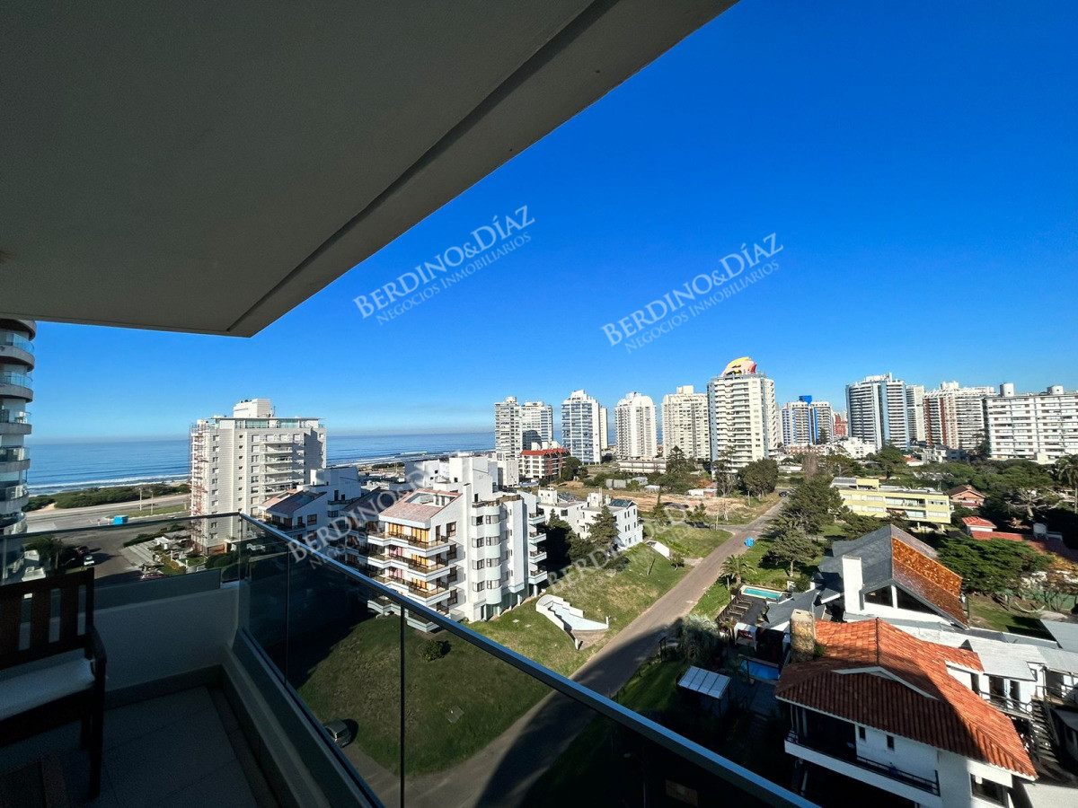 Apartamento ID.2960 - Apartamento en venta 2 dormitorios a 1 cuadra de Playa Brava 