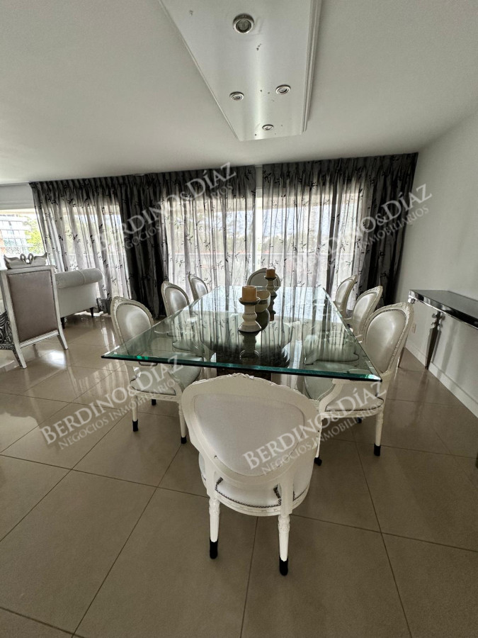 Apartamento ID.2884 - Torre Aquarela 4 dormitorios mas dependencia de servicio