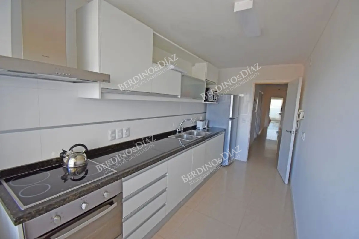 Apartamento ID.2809 - Apartamento en venta en Casino Tower Punta del Este