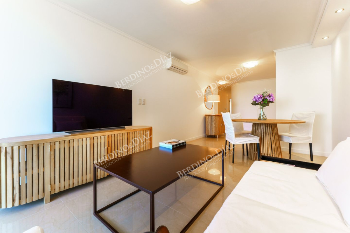 Apartamento ID.2890 - Oportunidad Zona Enjoy 2 dormitorios y medio parrillero propio