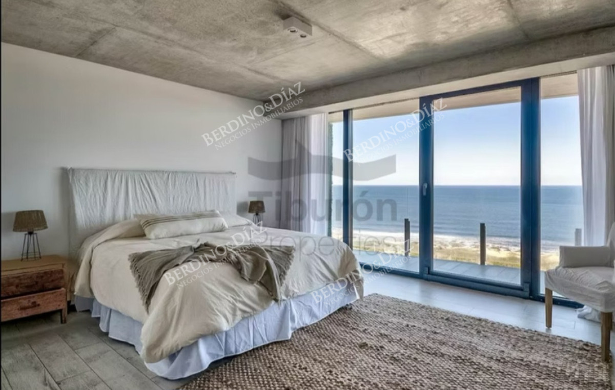 Apartamento ID.2975 - Apartamento en venta  2 dormitorios Surfside Brava