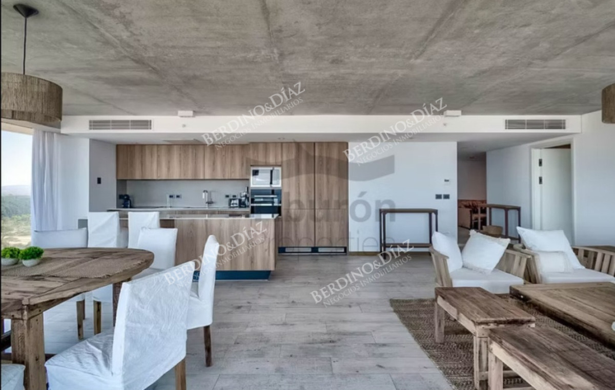 Apartamento ID.2975 - Apartamento en venta  2 dormitorios Surfside Brava